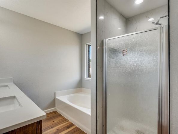 208  Wedgewood Lane , Cedar Hill Texas 75104