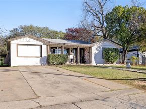 938  Gillham Road , River Oaks Texas 76114