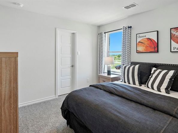 10424  Barron Drive , Aubrey Texas 76227