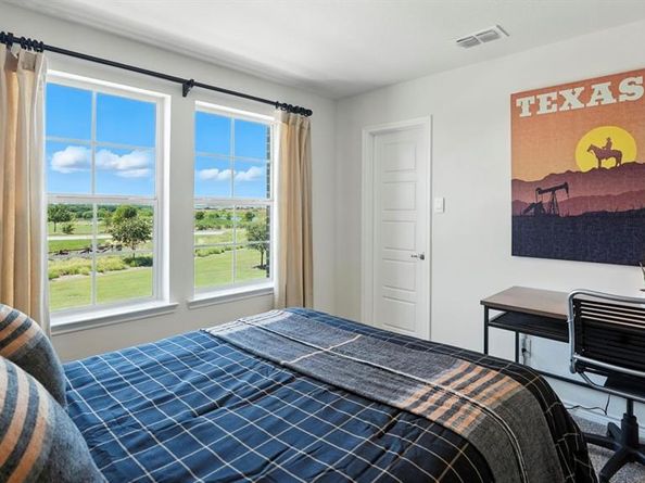 10424  Barron Drive , Aubrey Texas 76227