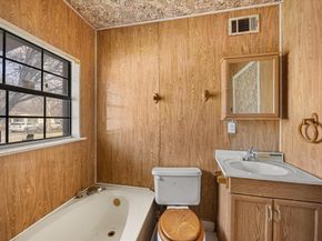 4628  Burton Avenue , Fort Worth Texas 76105