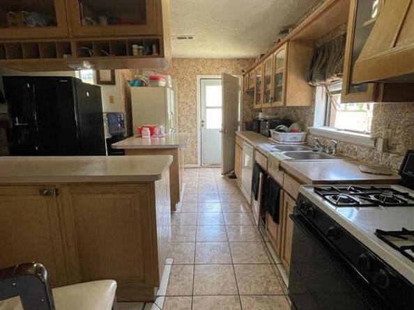 4628  Burton Avenue , Fort Worth Texas 76105