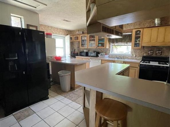 4628  Burton Avenue , Fort Worth Texas 76105