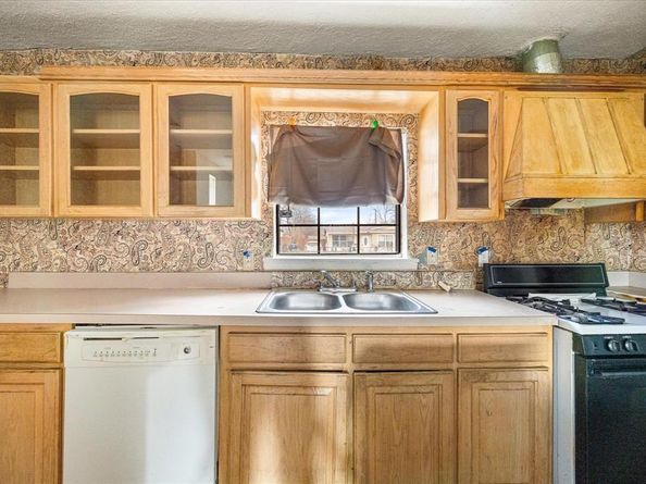 4628  Burton Avenue , Fort Worth Texas 76105