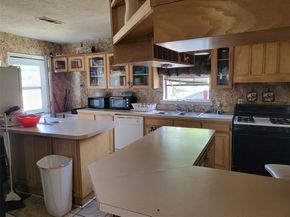 4628  Burton Avenue , Fort Worth Texas 76105