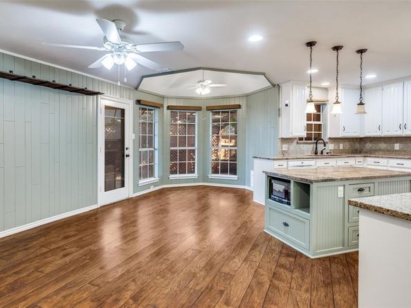 6607  Capitol Hill Drive , Arlington Texas 76017