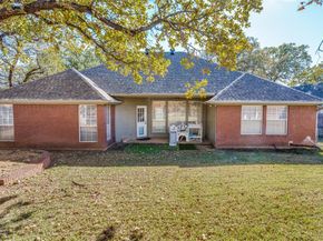 6607  Capitol Hill Drive , Arlington Texas 76017