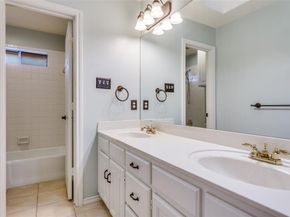 6607  Capitol Hill Drive , Arlington Texas 76017