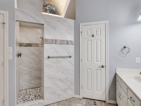 6607  Capitol Hill Drive , Arlington Texas 76017