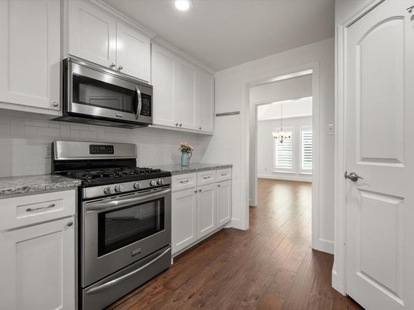 1404  Creekford Drive , Arlington Texas 76012