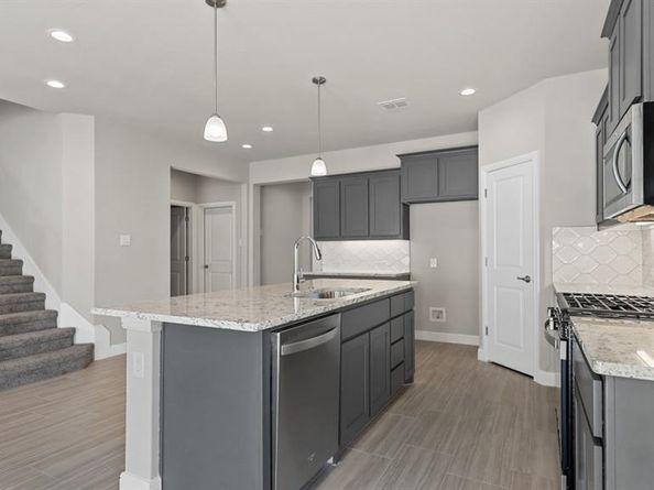 11409  TREEHOUSE Trail , Justin Texas 76247