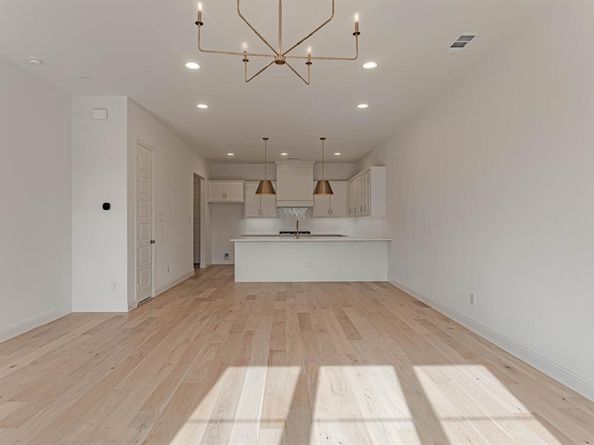 346  Nursery Lane , Fort Worth Texas 76114