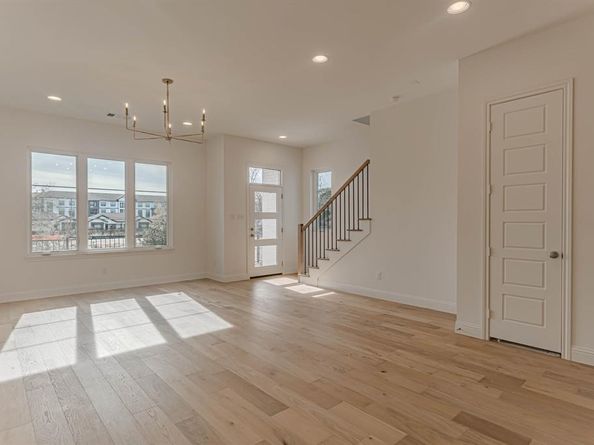 346  Nursery Lane , Fort Worth Texas 76114