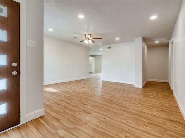 9535  Crestshire Drive , Dallas Texas 75227