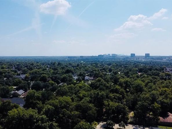 8443  Stults Road , Dallas Texas 75243