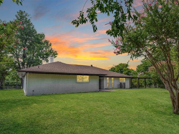 8443  Stults Road , Dallas Texas 75243