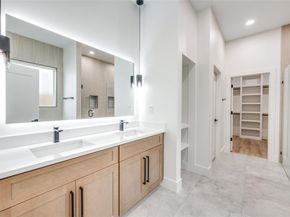 407  Bobbie Street , Dallas Texas 75203