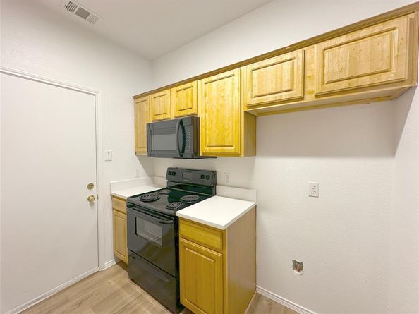 1145  College Street , Grand Prairie Texas 75050