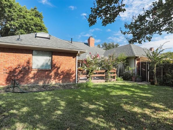 2214  Moss Trail , Garland Texas 75044