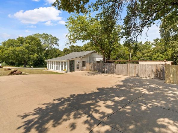 7609  Lowery Road , Fort Worth Texas 76120