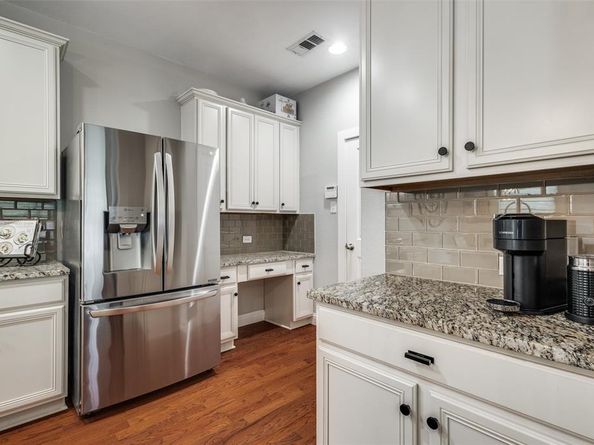 1011  Brook Hollow Drive , Euless Texas 76039