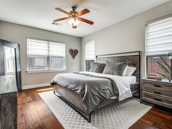 1011  Brook Hollow Drive , Euless Texas 76039