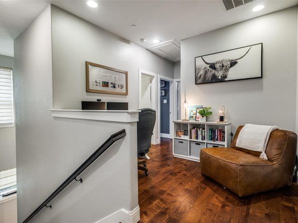 1011  Brook Hollow Drive , Euless Texas 76039