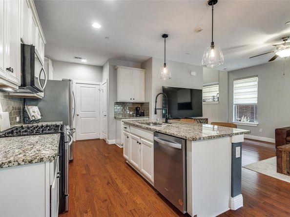 1011  Brook Hollow Drive , Euless Texas 76039