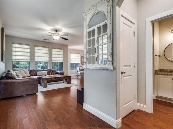 1011  Brook Hollow Drive , Euless Texas 76039