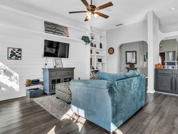 423  Clayton Street , Grand Prairie Texas 75052