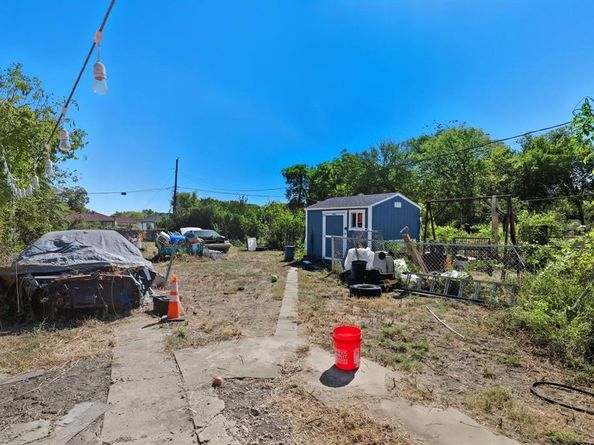 4014  Kostner  , Dallas Texas 75216
