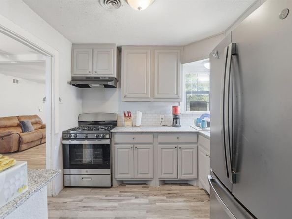 4014  Kostner  , Dallas Texas 75216