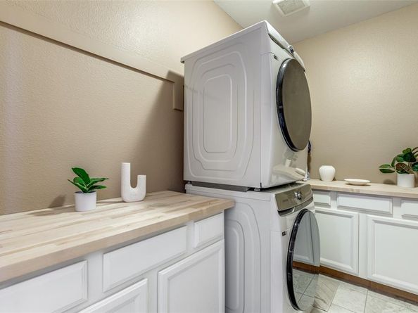 3704  Dover  , The Colony Texas 75056