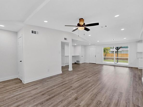 2412  Northshore Drive , Carrollton Texas 75006