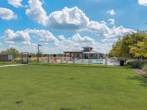 813  Horton Street , Fate Texas 75189