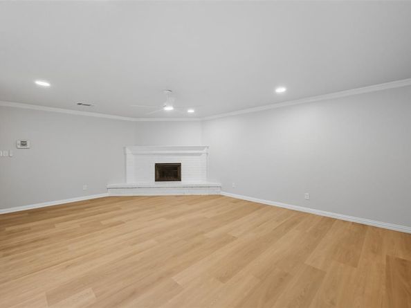 1310  California Trail , Grand Prairie Texas 75052