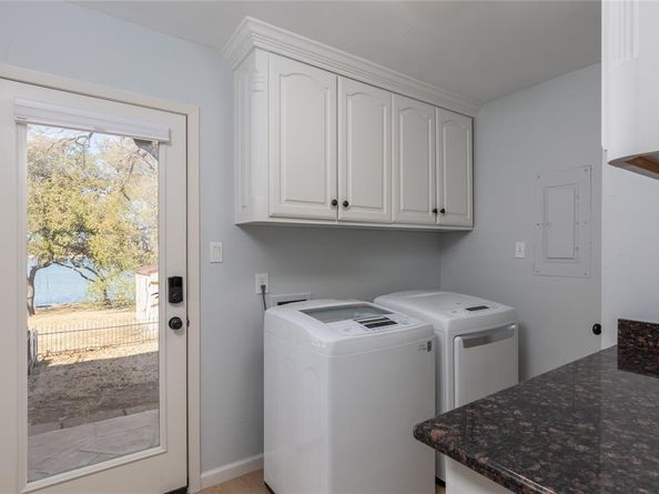 400  Driftwood Court , Azle Texas 76020