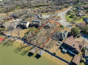 400  Driftwood Court , Azle Texas 76020