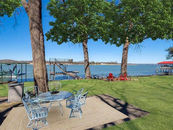 400  Driftwood Court , Azle Texas 76020