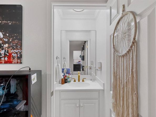 7639  Lovers Lane , Dallas Texas 75225