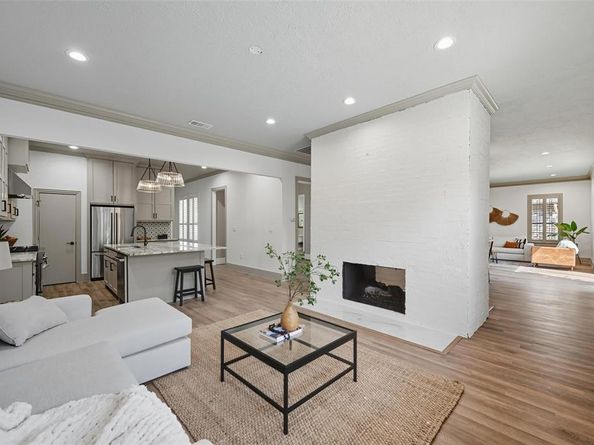 6030  Steamboat Drive , Dallas Texas 75230