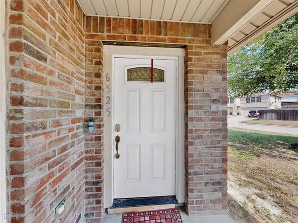 6525  Willow Oak Court , Fort Worth Texas 76112