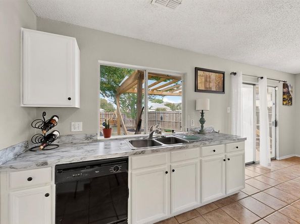 6525  Willow Oak Court , Fort Worth Texas 76112