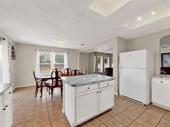6525  Willow Oak Court , Fort Worth Texas 76112