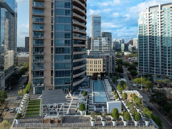 2200  Victory Avenue  2504, Dallas Texas 75219
