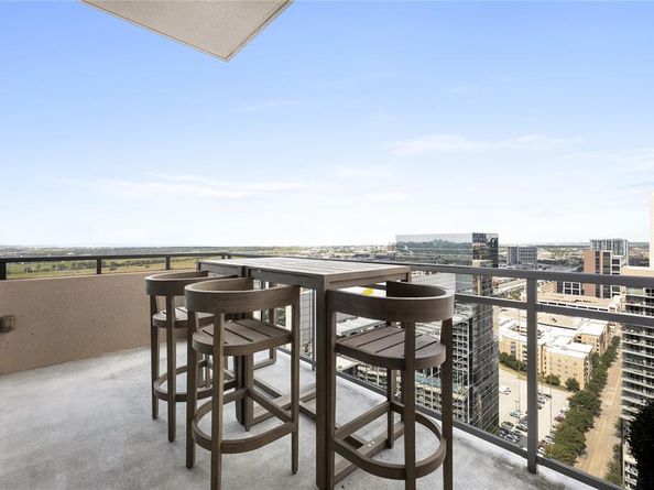 2200  Victory Avenue  2504, Dallas Texas 75219