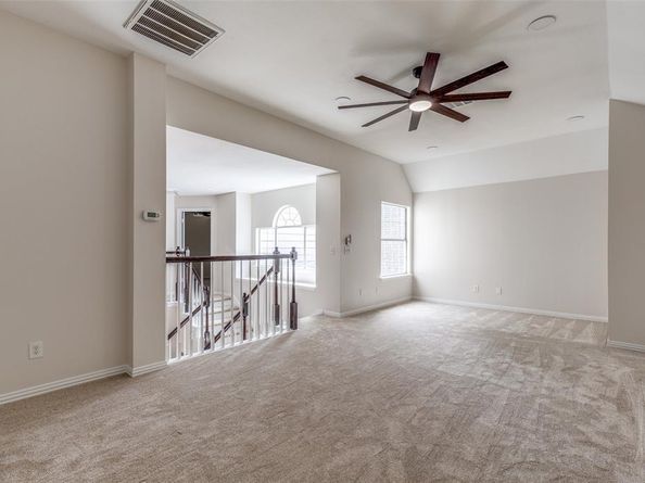 4037  Azure Lane , Addison Texas 75001