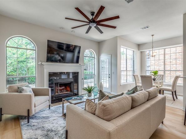 4037  Azure Lane , Addison Texas 75001