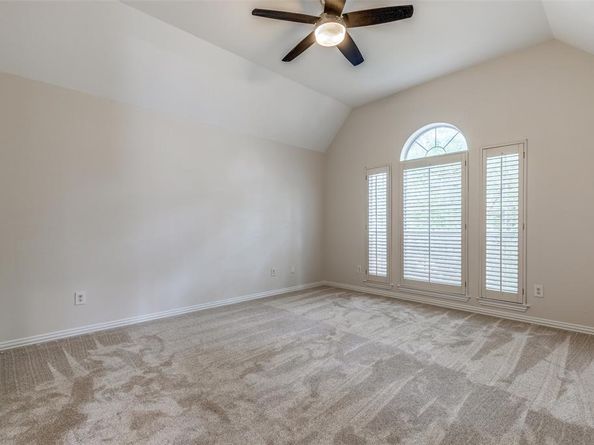 4037  Azure Lane , Addison Texas 75001