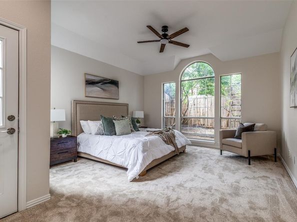 4037  Azure Lane , Addison Texas 75001